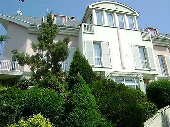 Belle Fleur Panzio 住宿加早餐酒店