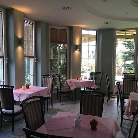 住宿加早餐酒店 Belle Fleur Panzio 2*