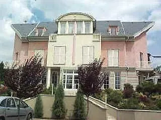 Belle Fleur Panzio Bed & Breakfast